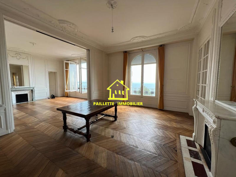 Appartement - 203 m² - 5 pièces