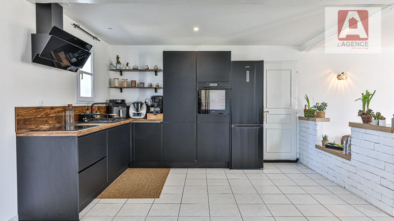 Maison - 93 m² - 4 pièces