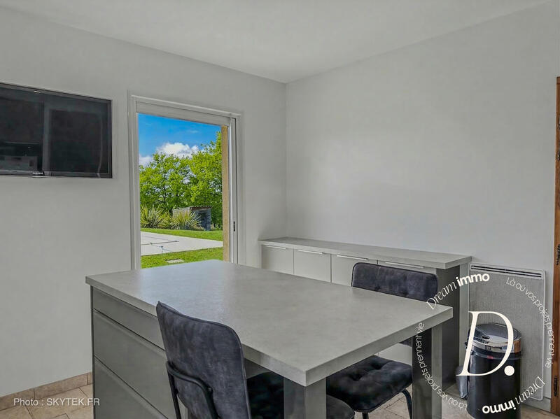 Maison - 145 m² - 6 pièces