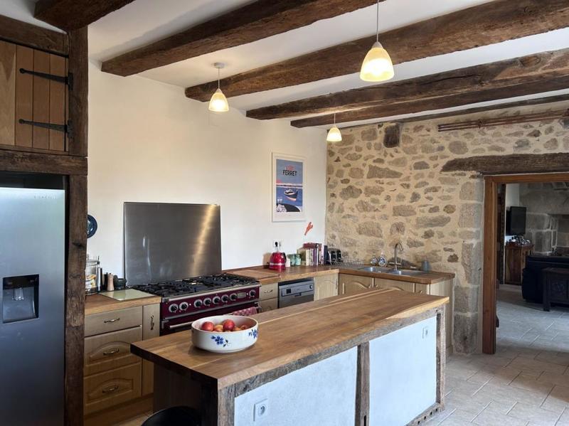 Propriété - 265 m² - 9 pièces