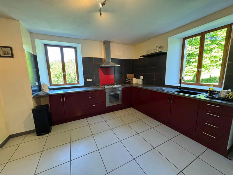 Maison - 90 m² - 5 pièces