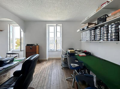 Maison - 181 m² - 6 pièces