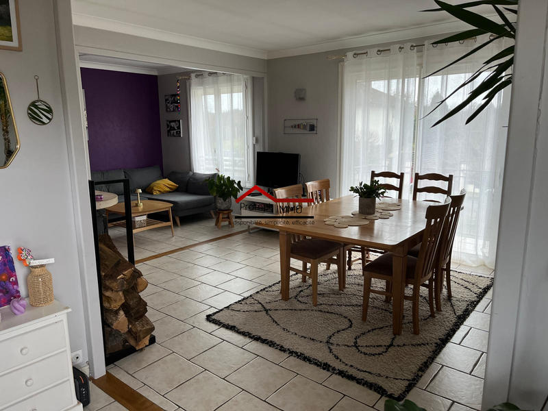 Maison - 128 m² - 8 pièces