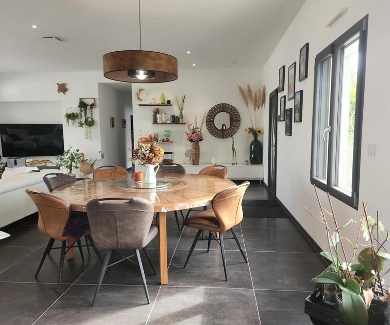 Maison - 240 m² - 7 pièces