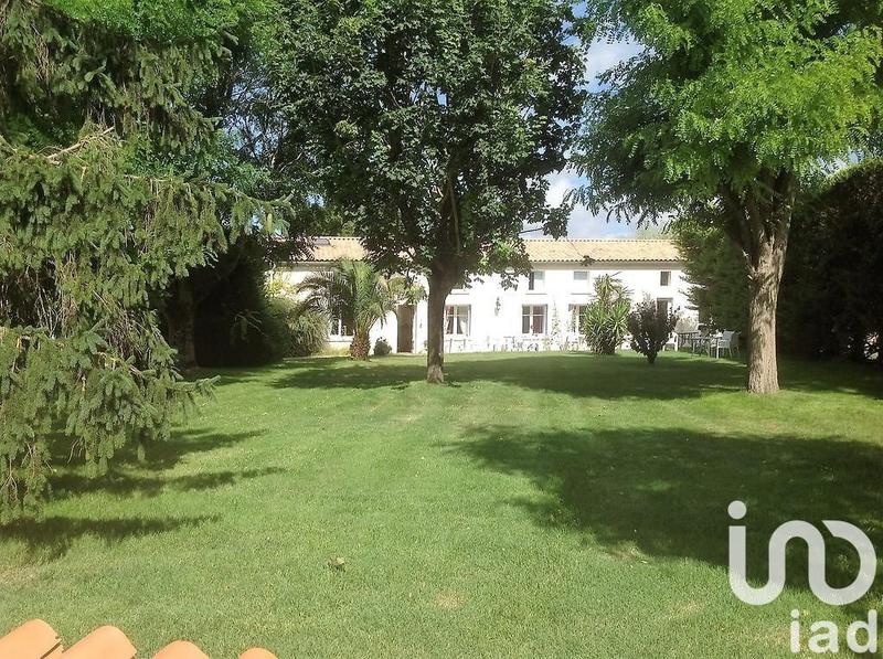 Maison - 307 m² - 12 pièces