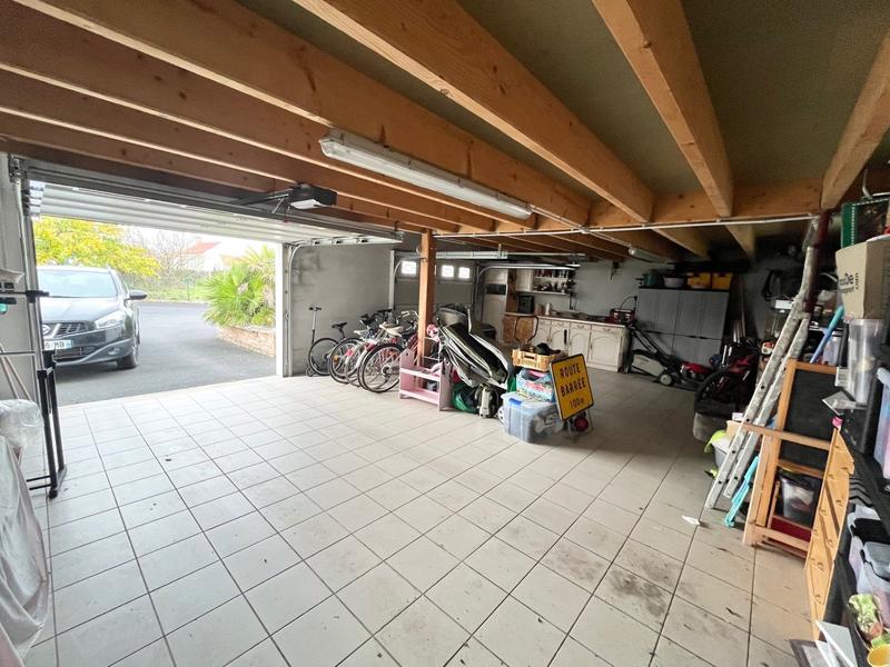 Maison - 223 m² - 7 pièces