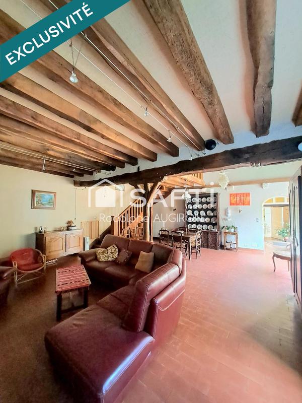 Maison - 215 m² - 7 pièces