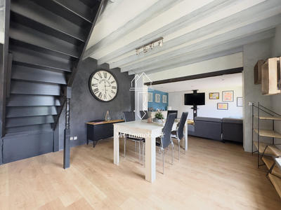 Maison - 181 m² - 8 pièces