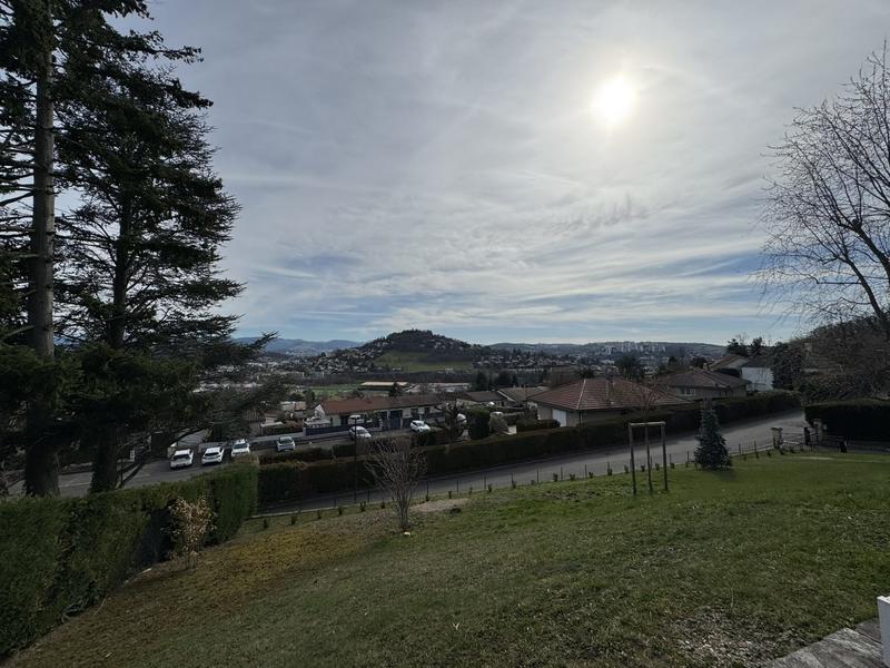 Maison - 204 m² - 9 pièces