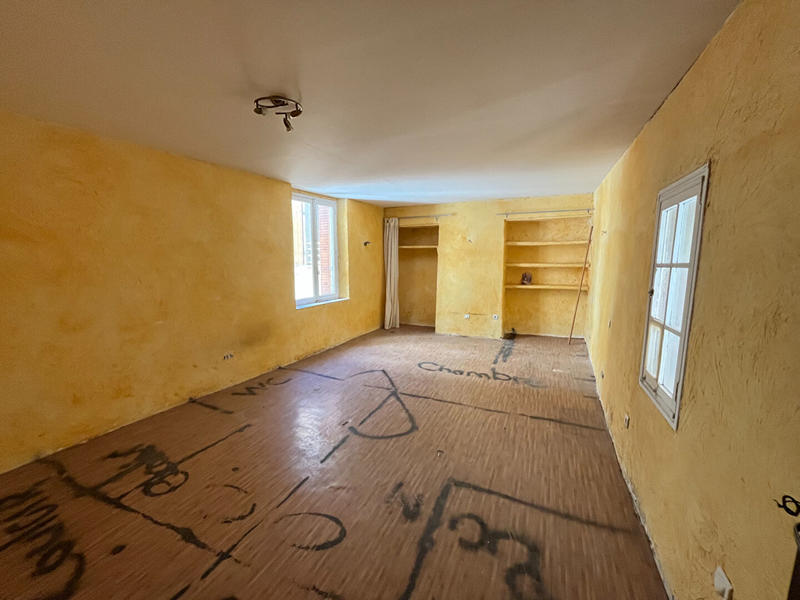 Immeuble - 165 m² - 8 pièces