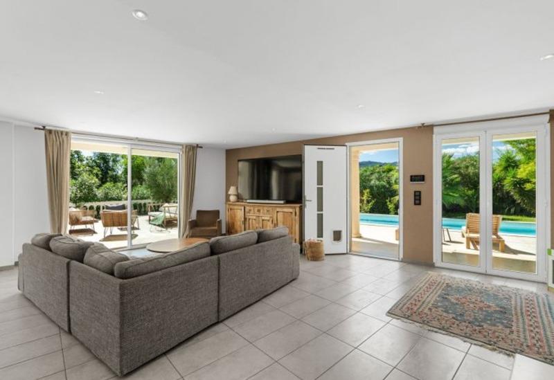 Maison - 203 m² - 7 pièces