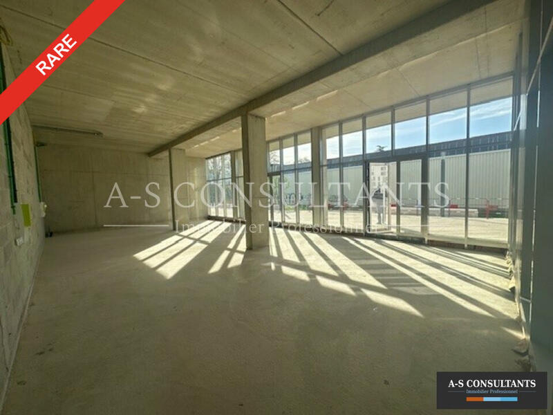 Local commercial - 112 m²