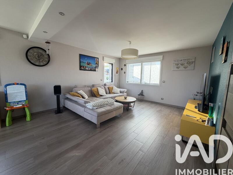 Maison - 230 m² - 5 pièces