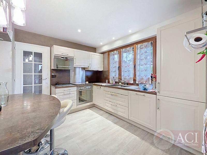 Maison - 147 m² - 7 pièces