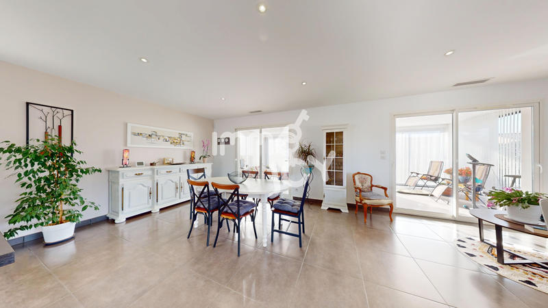 Maison - 170 m² - 7 pièces