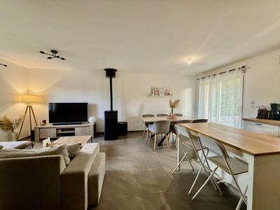 Maison - 79 m² - 7 pièces