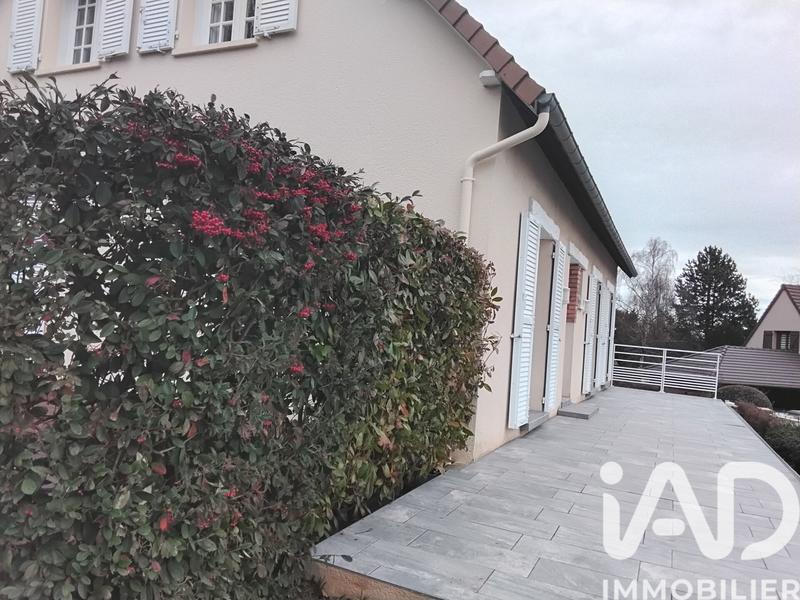 Maison - 140 m² - 8 pièces