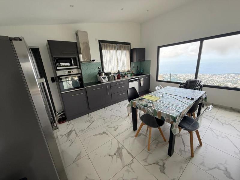 Maison - 117 m² - 4 pièces