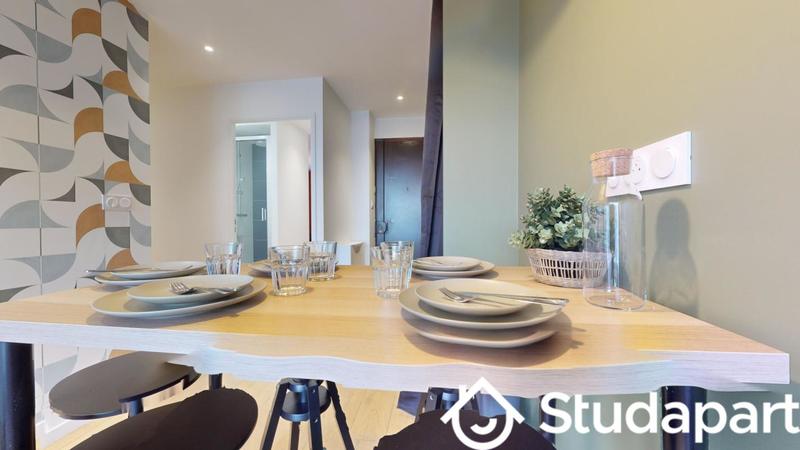 Chambre - 10 m² - 1 pièce