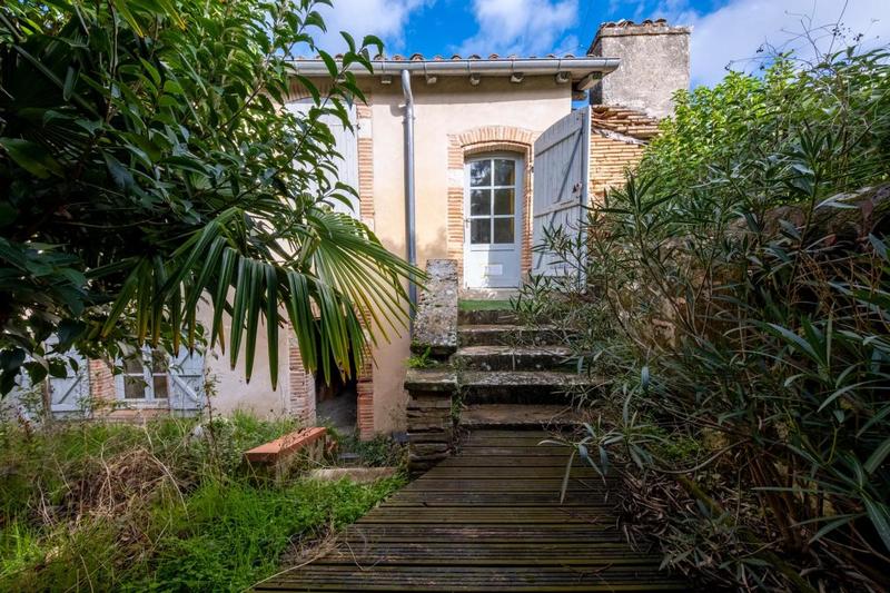 Maison - 333 m² - 15 pièces