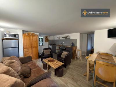 Maison - 90 m² - 6 pièces