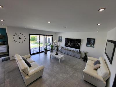 Villa - 137 m² - 5 pièces