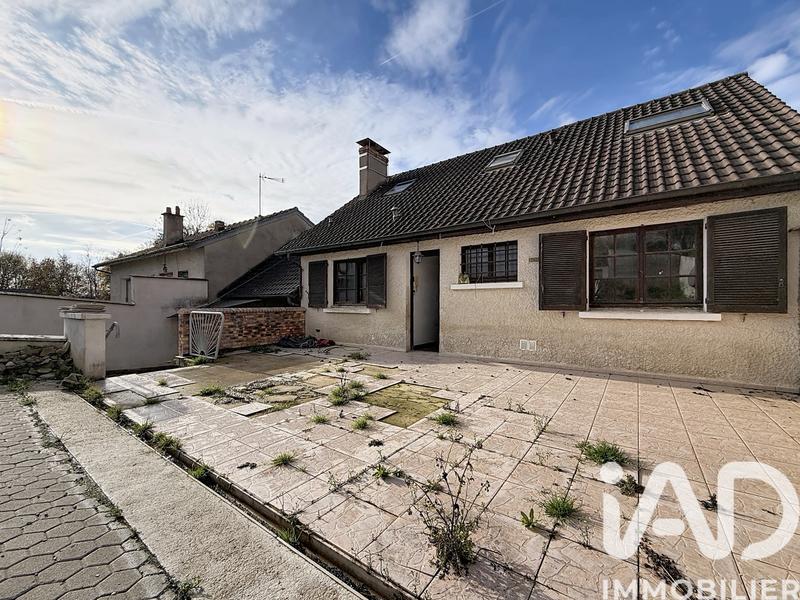 Maison - 96 m² - 5 pièces