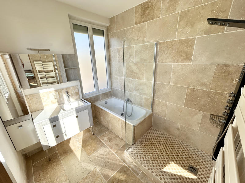 Appartement - 82 m² - 3 pièces