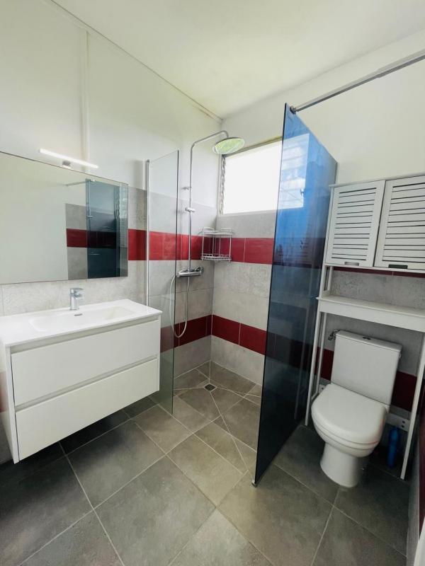 Maison - 360 m² - 10 pièces