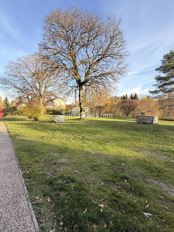 Maison - 200 m² - 8 pièces