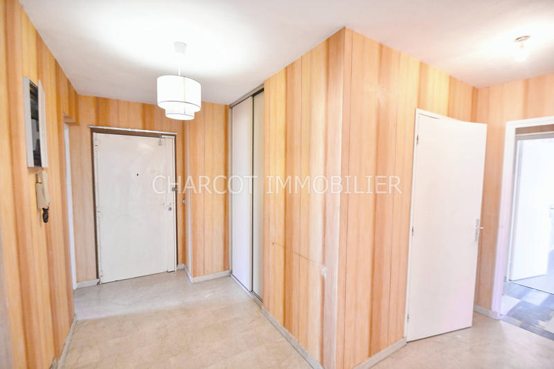 Appartement - 102 m² - 5 pièces