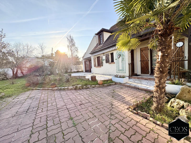 Maison - 210 m² - 8 pièces