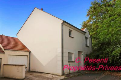 Maison - 105 m² - 6 pièces