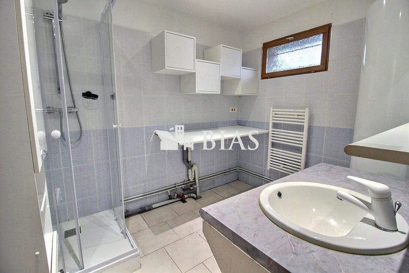 Maison - 80 m² - 5 pièces