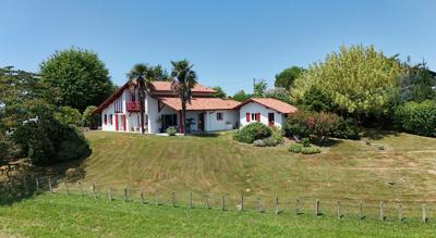 Maison contemporaine - 188 m² - 6 pièces