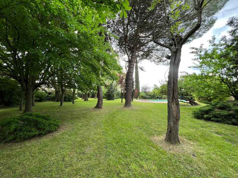 Maison - 300 m² - 9 pièces