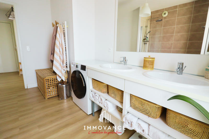 Appartement - 80 m² - 3 pièces