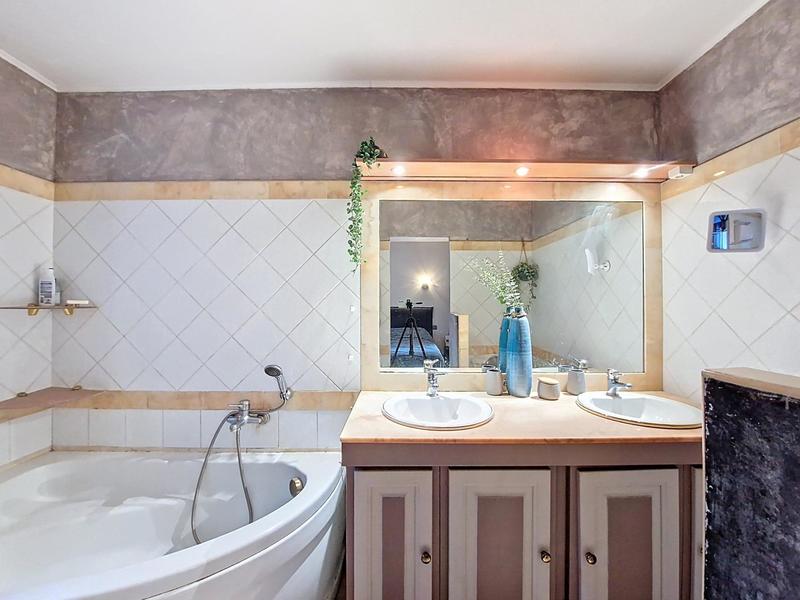 Villa - 164 m² - 6 pièces