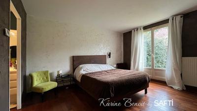 Maison - 171 m² - 7 pièces