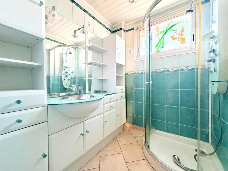 Appartement - 80 m² - 4 pièces