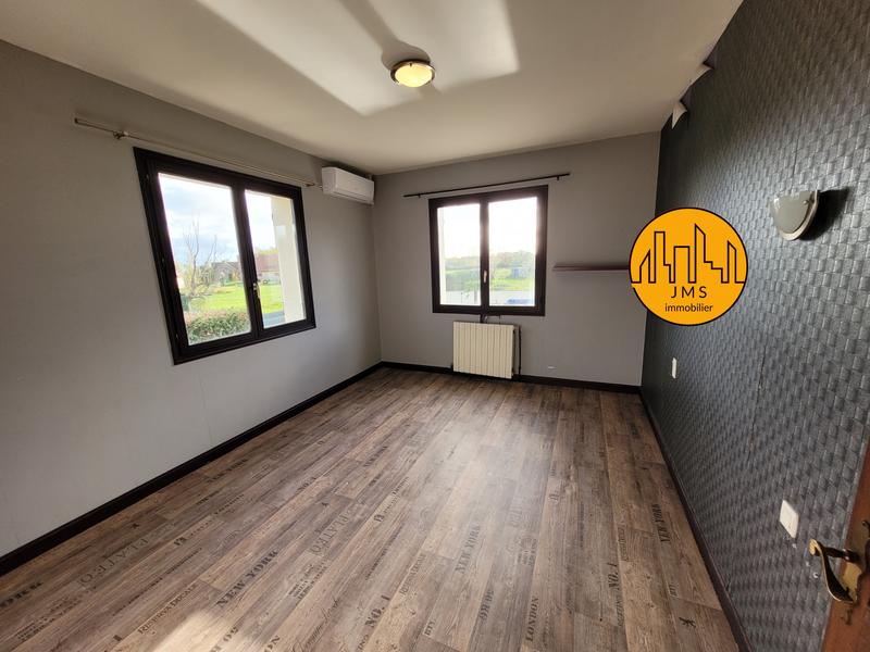 Maison - 240 m² - 8 pièces