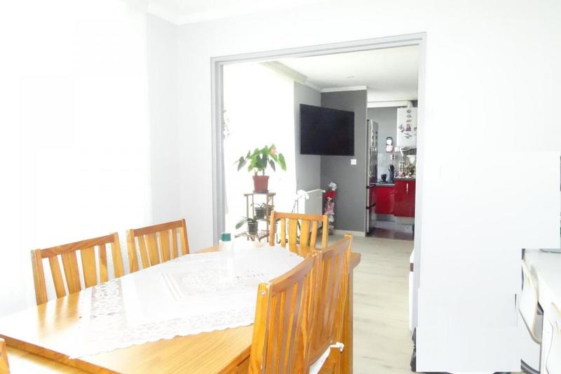 Appartement - 90 m² - 6 pièces