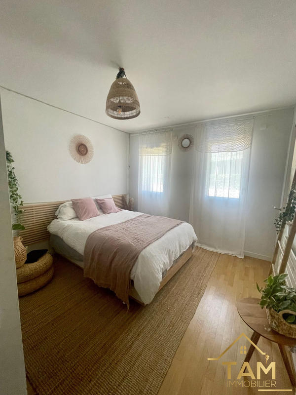 Appartement - 100 m² - 5 pièces