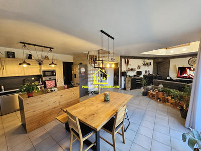 Maison - 137 m² - 5 pièces