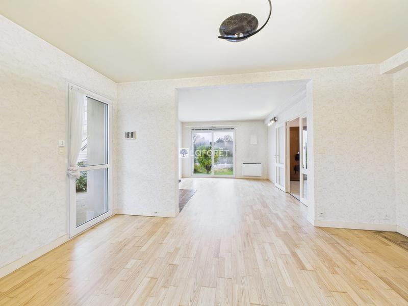 Maison traditionnelle - 143 m² - 6 pièces