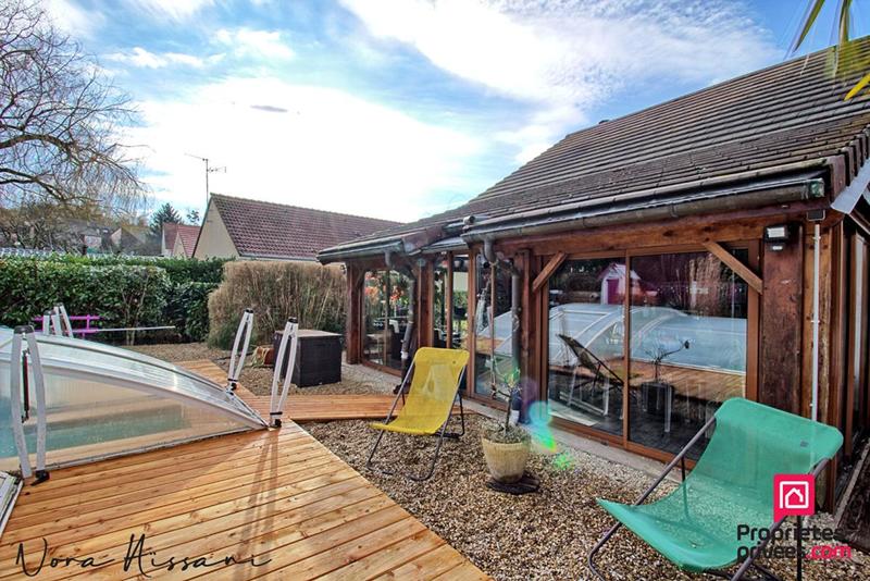 Maison - 880 m² - 7 pièces