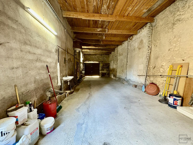 Maison ancienne - 262 m² - 8 pièces