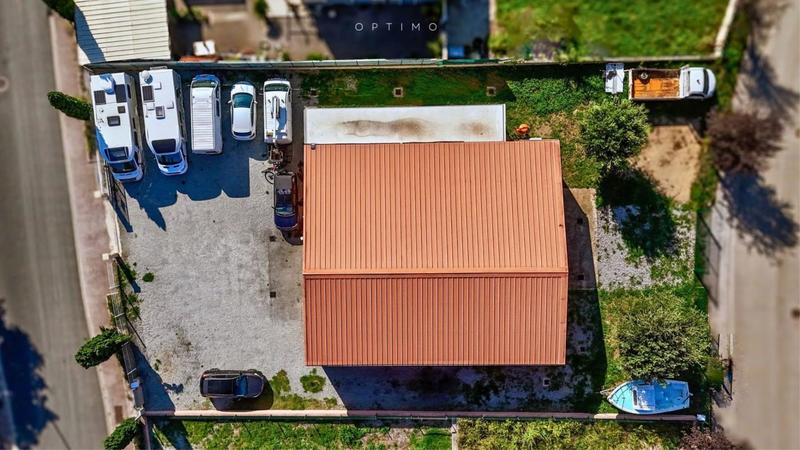 Parking / Garage - 250 m²