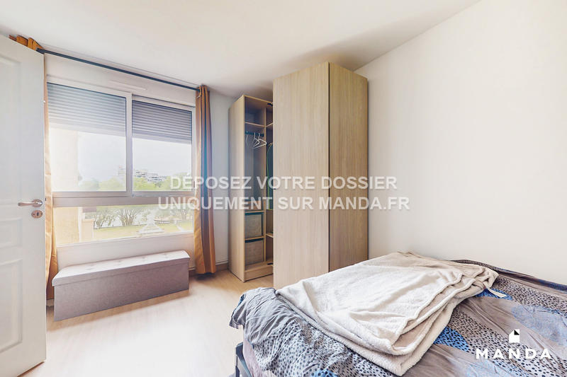 Chambre - 13 m² - 4 pièces