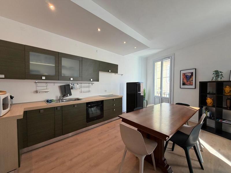 Appartement - 86 m² - 4 pièces